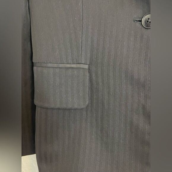 STELLA MCCARTNEY black tuxedo blazer with pin stripe detail. 40 - Picture 3 of 8